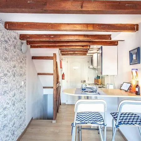 Mouraria 3 - Historic Duplex Apartment Lisbon