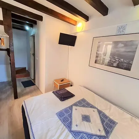 Mouraria 3 - Historic Duplex Apartamento