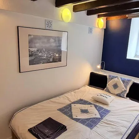 Mouraria 3 - Historic Duplex דירה